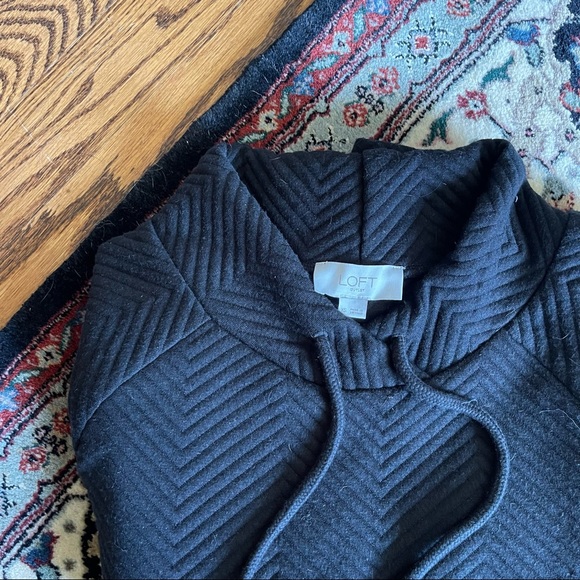 LOFT pullover - Picture 3 of 4